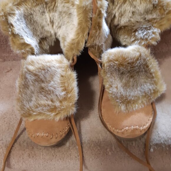 Toms Suede Moccasin-style Ladies winter boots SIZE W8 - Picture 7 of 12